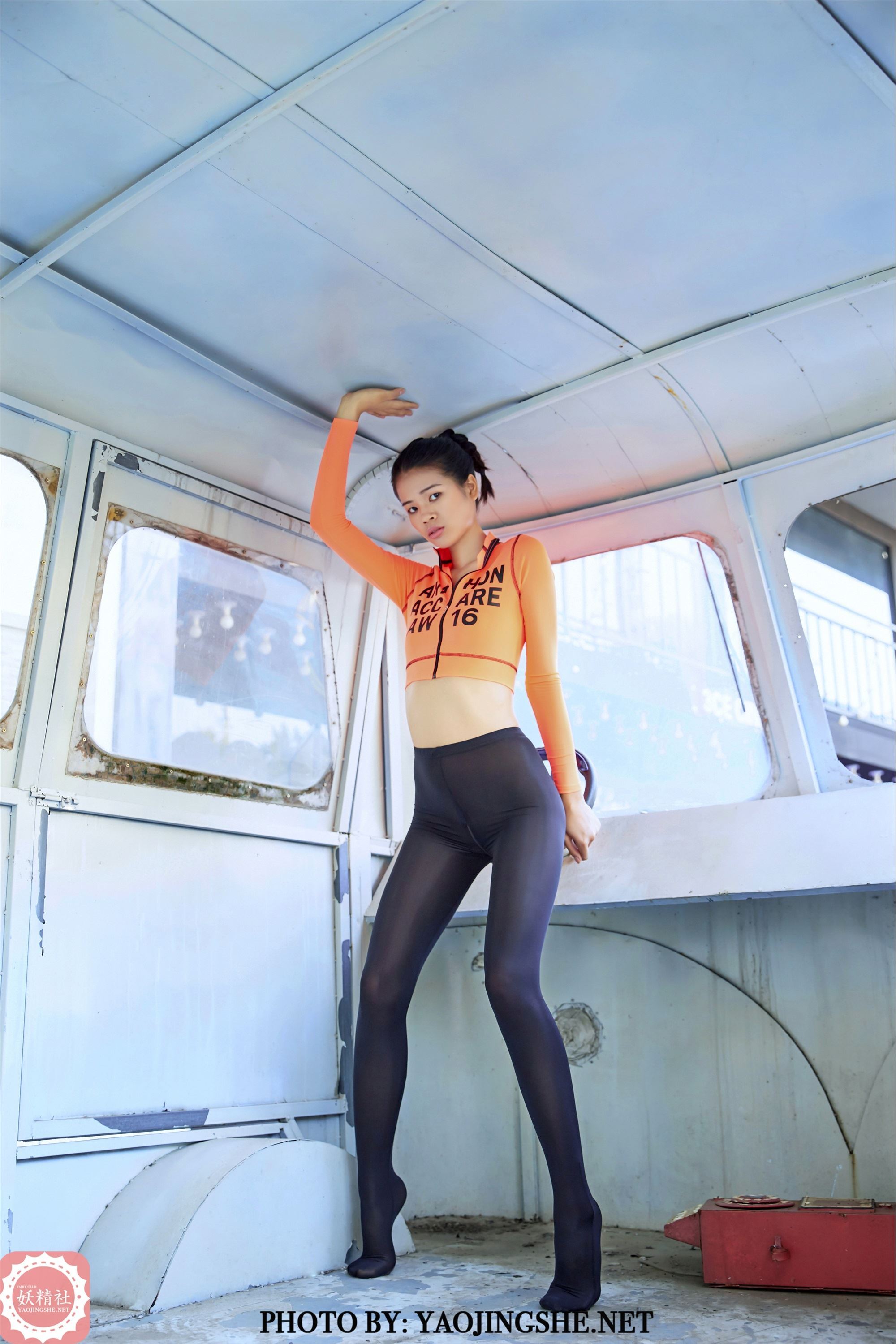 YAOJINGSHE 妖精社 V2014《珍珍-公交车》